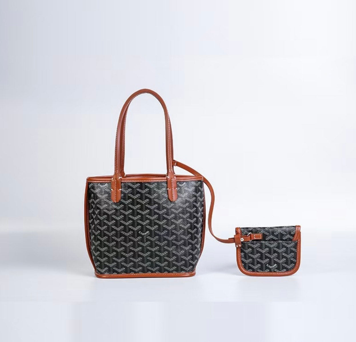 THE PETITE TOTE